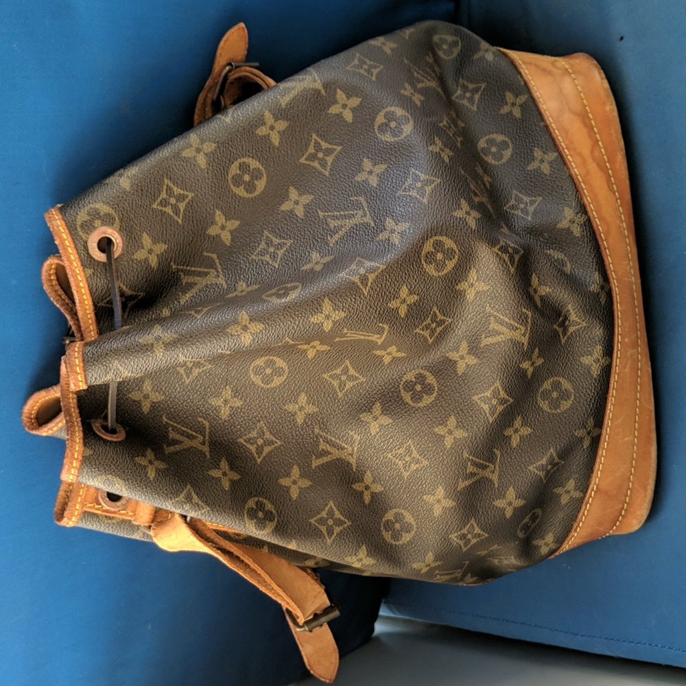 🦋VTG 🦋 Authentic Louis Vuitton Noe bucket bag